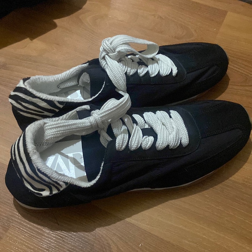 Zara sneakers brand new
